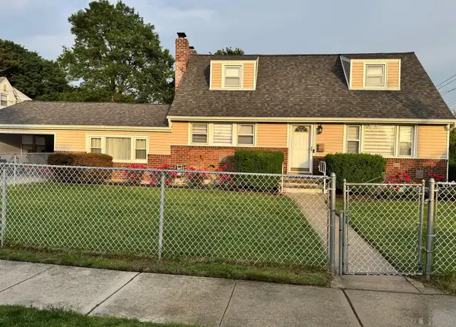 Property at 318 Arlene Dr, East Meadow, NY, 11554, 3 beds, 2 baths, [object Object]