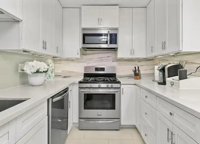 Property at 13754 Mango Dr Unit 2B, Del Mar, CA, 92014, 1 bed, 1 bath, [object Object]