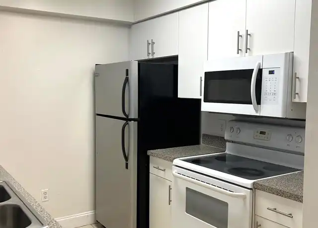 Property at 450 S Park Rd, Hollywood, FL, 33021, 2 beds, 1 bath, [object Object]
