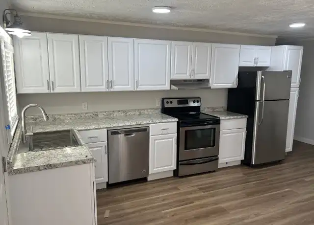 Property at 35 Neighborhood Rd, Ringgold, GA, 30736, 2 beds, 1 bath, [object Object]