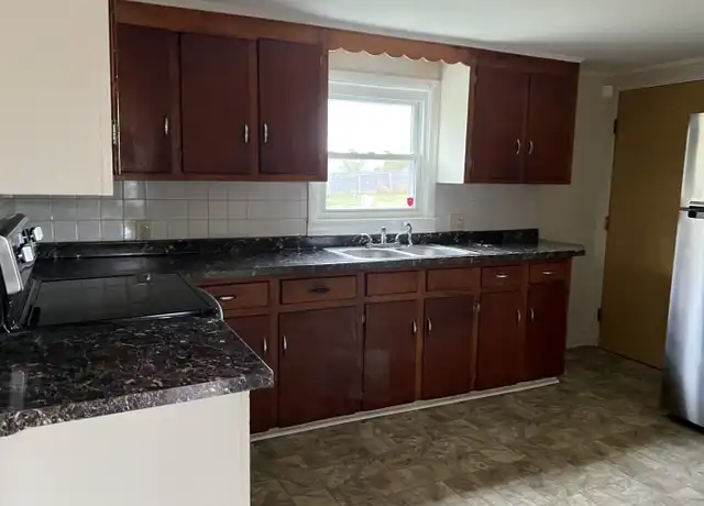 Property at 100 New Hampshire 125, Kingston, NH, 03848, 2 beds, 1 bath, [object Object]