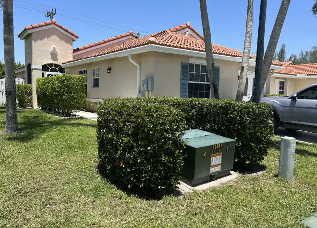 Property at 7565 Edisto Dr, Lake Worth, FL, 33467, 3 beds, 2 baths, [object Object]