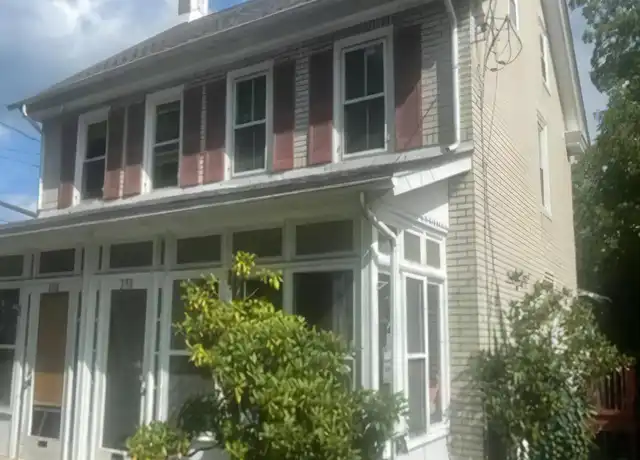 Property at 230 W Ashland St, Doylestown, PA, 18901, 2 beds, 1.5 baths, [object Object]