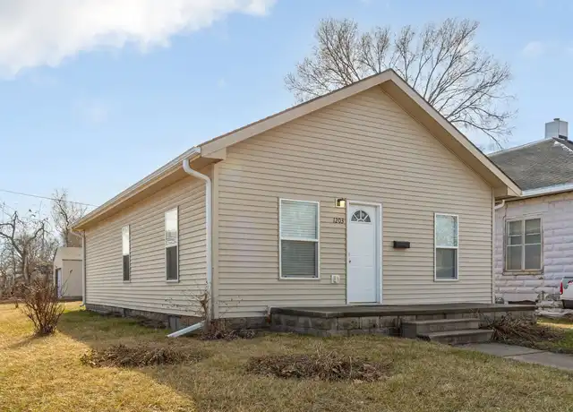 Property at 1203 7th Ave, Council Bluffs, IA, 51501, 2 beds, 2 baths, [object Object]