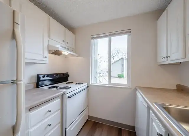 Property at Parkside Commons - 8778 N Columbia Blvd, Portland, OR, 97203, 1 bed, 1 bath, [object Object]