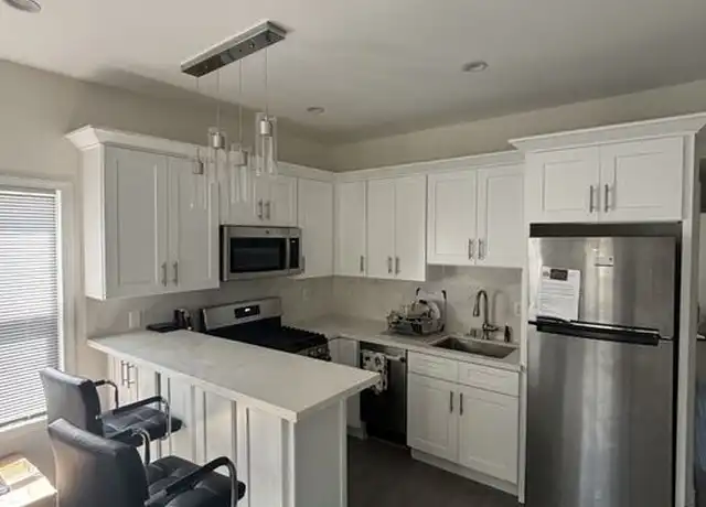 Property at 1460 W 22nd St, Los Angeles, CA, 90007, 2 beds, 2 baths, [object Object]