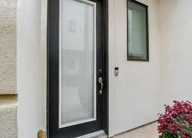 Property at 70 N Hutcheson St, Houston, TX, 77003, 2 beds, 2.5 baths, [object Object]