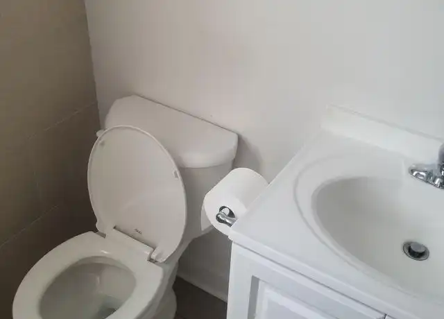 Property at 4608 N Kildare Ave, Chicago, IL, 60630, 1 bed, 1 bath, [object Object]