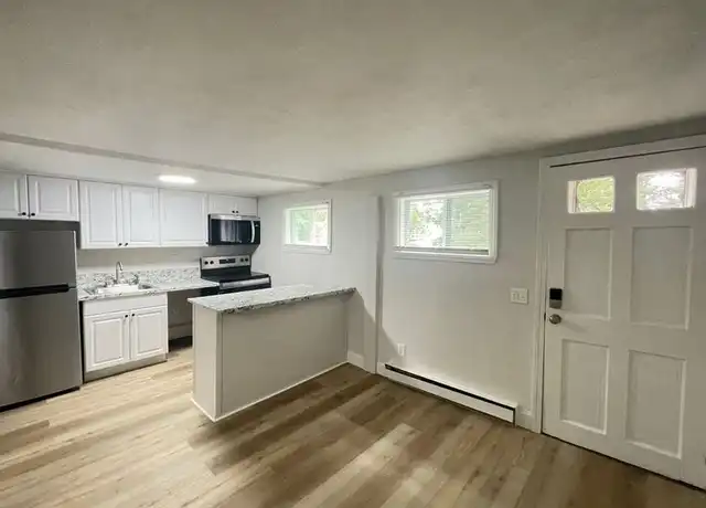 Property at 26 High St Unit 6, Derry, NH, 03038, 1 bed, 1 bath, [object Object]