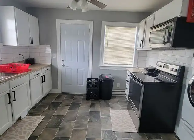 Property at 408 Hanbury Ave Unit A, Portsmouth, VA, 23702, 2 beds, 1 bath, [object Object]