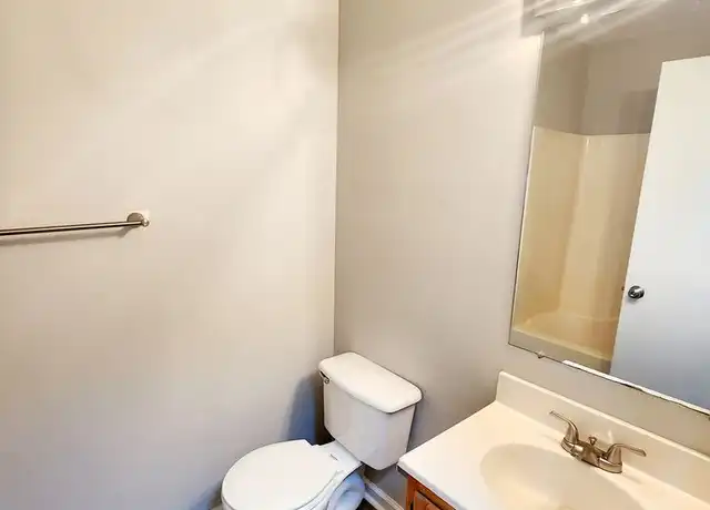 Property at 907 Antioch Rd Unit 907 Antioch Landings -Unit 39, Johnson City, TN, 37604, 2 beds, 1.5 baths, [object Object]
