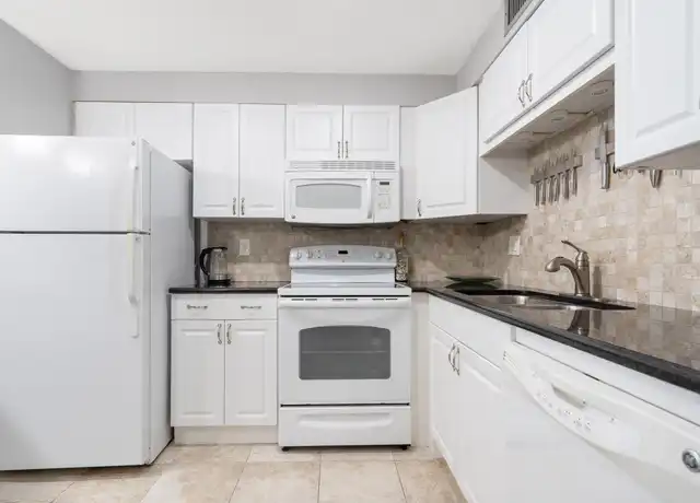 Property at 7321 Central Ave #409, Saint Petersburg, FL, 33710, 1 bed, 1 bath, [object Object]