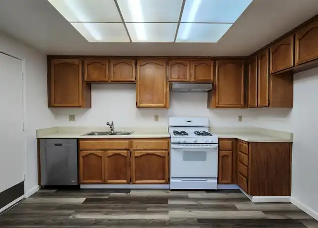 Property at 1024 Scott St, Fairfield, CA, 94533, 3 beds, 2 baths, [object Object]