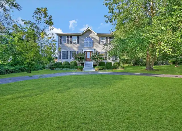 Property at 215 Kouros Rd, New Suffolk, NY, 11956, 5 beds, 3 baths, [object Object]