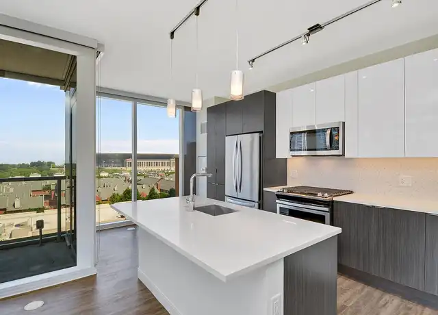 Property at 1407 on Michigan - 1407 S Michigan Ave, Chicago, IL, 60605, 0-1 beds, 1 bath, [object Object]