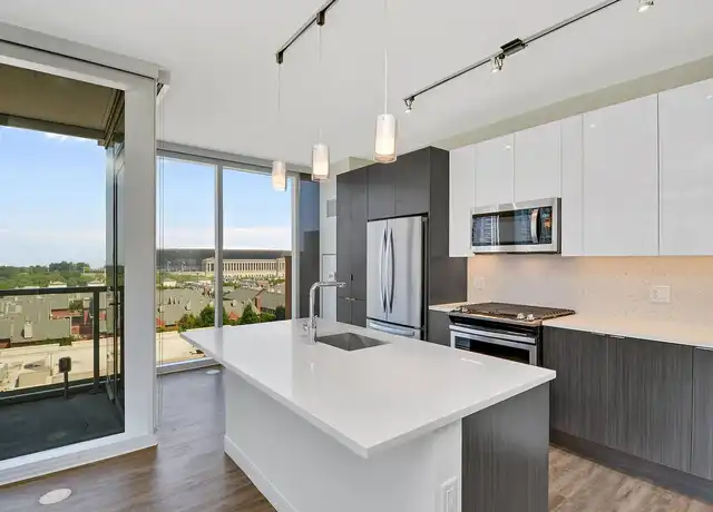 Property at 1407 on Michigan - 1407 S Michigan Ave, Chicago, IL, 60605, 1-3 bed, 1-2 bath, [object Object]