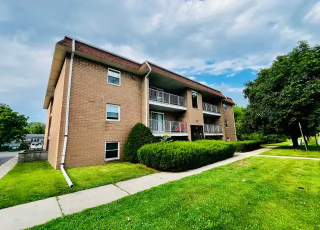 Property at 1405 E Chicago St Unit 1405-07, Valparaiso, IN, 46383, 1 bed, 1 bath, [object Object]