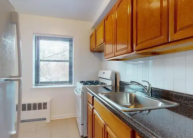 Property at Franklin Manor - 70 Fremont St, Bloomfield, NJ, 07003, 1-2 bed, 1 bath, [object Object]