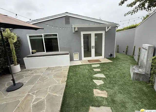 Property at 2030 Ocean Park Blvd, Santa Monica, CA, 90405, 2 beds, 1 bath, [object Object]