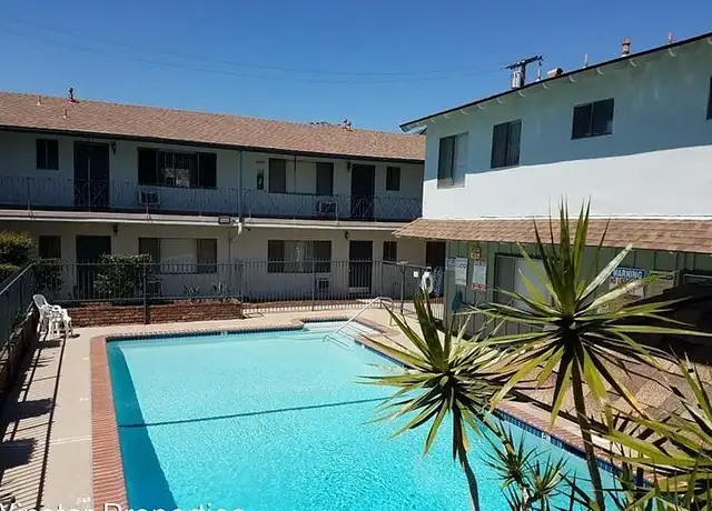 Photo of 630 N Cerritos Ave, Azusa, CA 91702