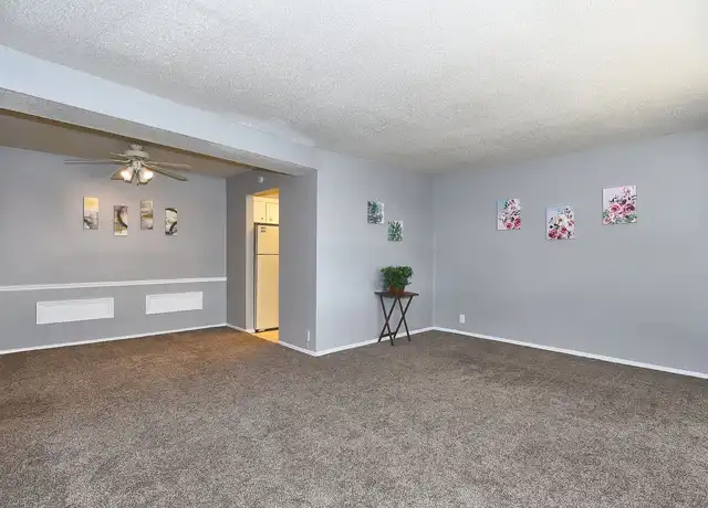 Property at Evergreen Apartments - 8314 E 25th Pl, Tulsa, OK, 74129, 1 bed, 1 bath, [object Object]