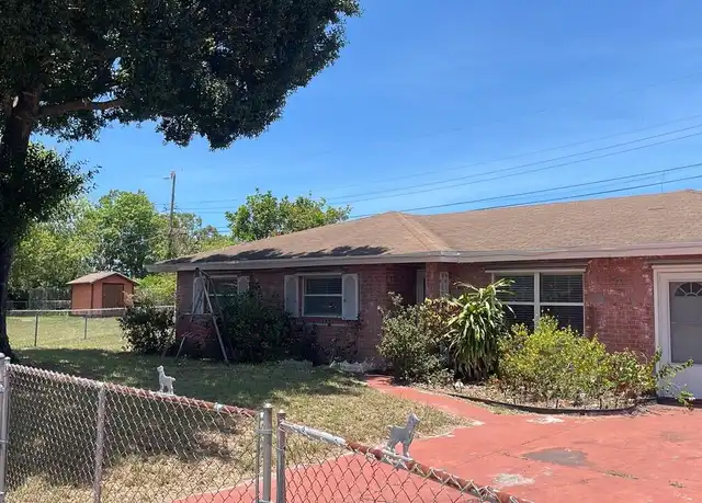 Property at 103 Tropic Ct, Fort Pierce, FL, 34946, 4 beds, 1.5 baths, [object Object]