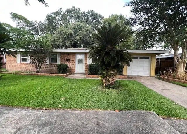 Property at 220 Roselyn Park Pl, New Orleans, LA, 70131, 3 beds, 2 baths, [object Object]