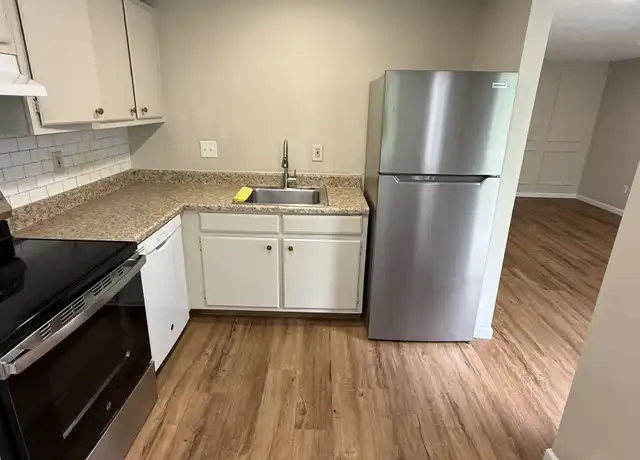 Property at 7 Padanaram Rd Unit J233, Danbury, CT, 06811, 1 bed, 1 bath, [object Object]