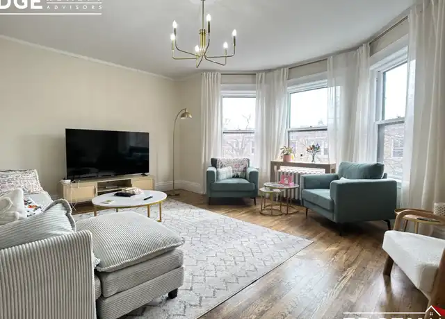 Property at 11 Euston St Unit 3, Brookline, MA, 02446, 5 beds, 1.5 baths, [object Object]