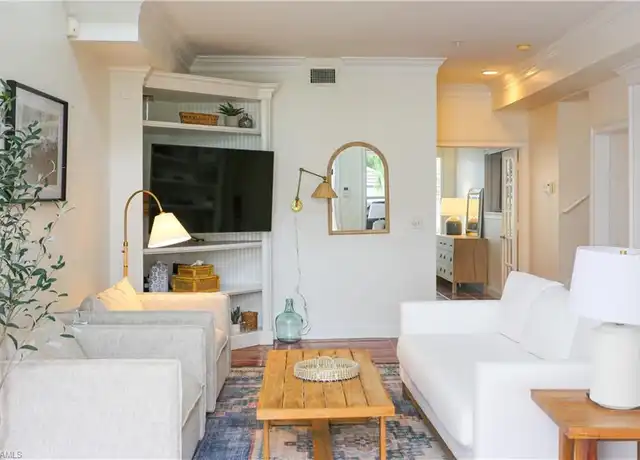 Property at 1136 6th St S #5, Naples, FL, 34102, 4 beds, 3 baths, [object Object]
