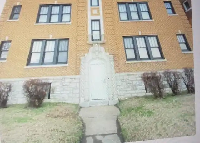 Property at 4329 S Grand Blvd, Saint Louis, MO, 63111, 1 bed, 1 bath, [object Object]
