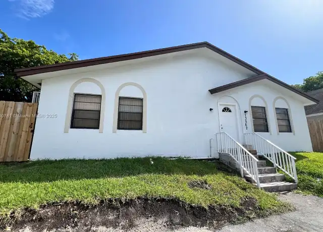 Property at 13562 SW 286th Ter Unit 13562, Homestead, FL, 33033, 3 beds, 2 baths, [object Object]