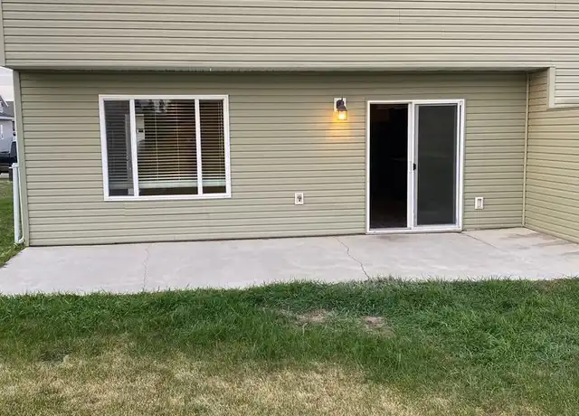 Property at 901 Bremner Ave, Bismarck, ND, 58503, 3 beds, 2.5 baths, [object Object]