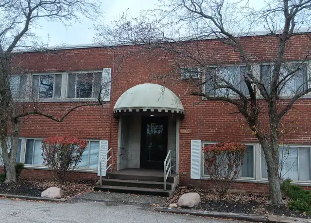 Property at 32850 Aurora Rd Unit 209, Solon, OH, 44139, 2 beds, 1 bath, [object Object]
