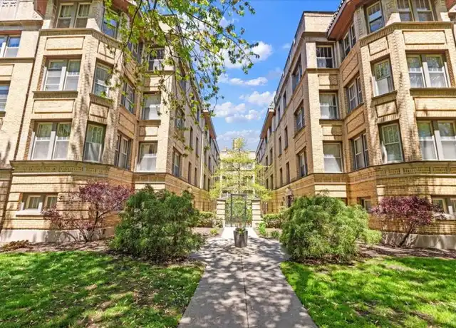 Property at 1360 W Greenleaf Ave, Chicago, IL, 60626, 2 beds, 1 bath, [object Object]