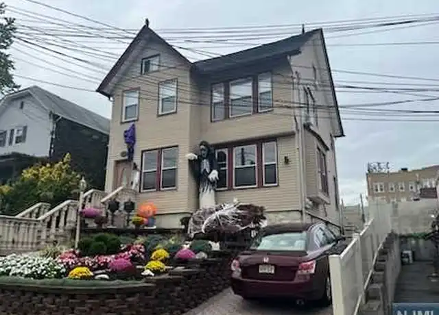 Property at 543 Chestnut St Unit 1, Kearny, NJ, 07032, 2 beds, 1 bath, [object Object]