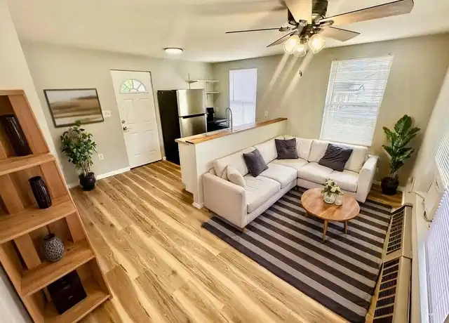 Property at 208 S 9th St Unit 5, Wood River, IL, 62095, 0 beds, 1 bath, [object Object]