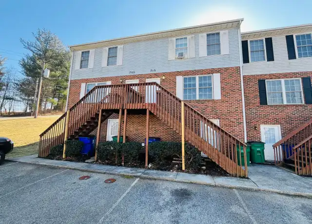 Property at 715 E Main St, Christiansburg, VA, 24073, 3 beds, 1.5 baths, [object Object]