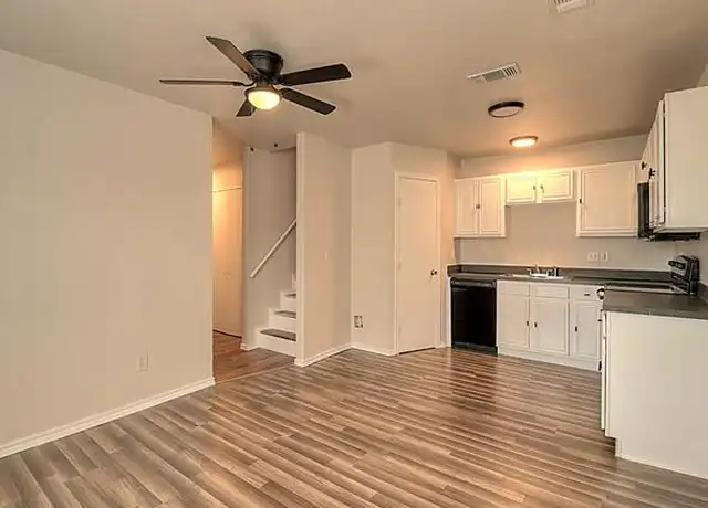 Property at 312 Queens Ct N Unit B, Mansfield, TX, 76063, 4 beds, 2 baths, [object Object]