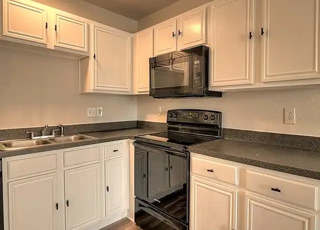 Property at 312 Queens Ct N Unit B, Mansfield, TX, 76063, 4 beds, 2 baths, [object Object]