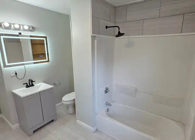 Property at 10 Division St, Lincoln, RI, 02865, 3 beds, 1 bath, [object Object]