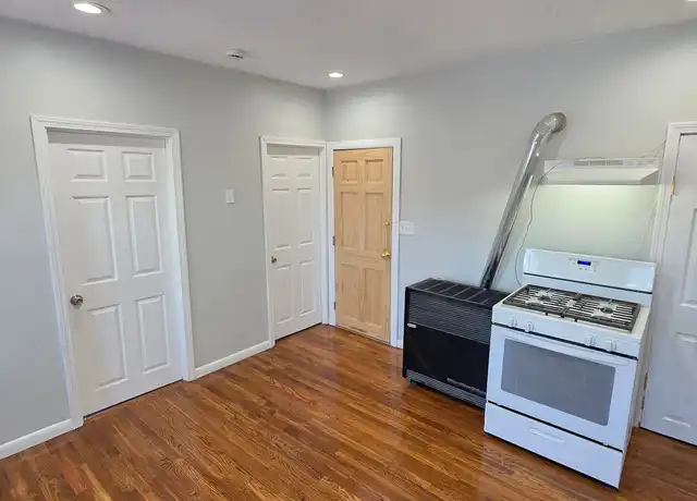 Property at 10 Division St, Lincoln, RI, 02865, 3 beds, 1 bath, [object Object]