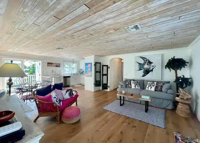 Property at 924 Coquina Ln #4, Vero Beach, FL, 32963, 2 beds, 2 baths, [object Object]