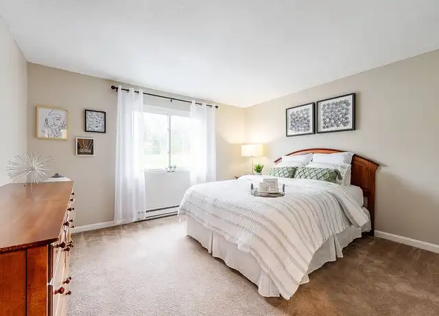 Property at Princeton Reserve - 595 Merrill Ln, Dracut, MA, 01826, 2 beds, 1 bath, [object Object]