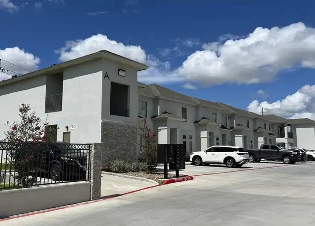 Property at 1010 Monaco Blvd Unit 3, Laredo, TX, 78045, 1 bed, 1.5 baths, [object Object]
