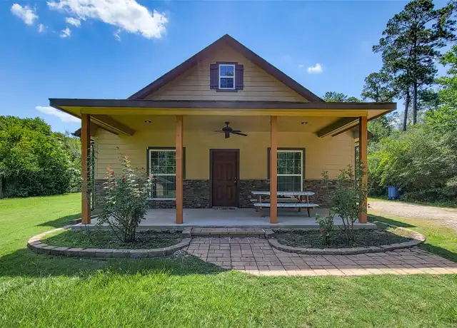 Property at 17132 Bending Oaks, Conroe, TX, 77385, 3 beds, 2 baths, [object Object]