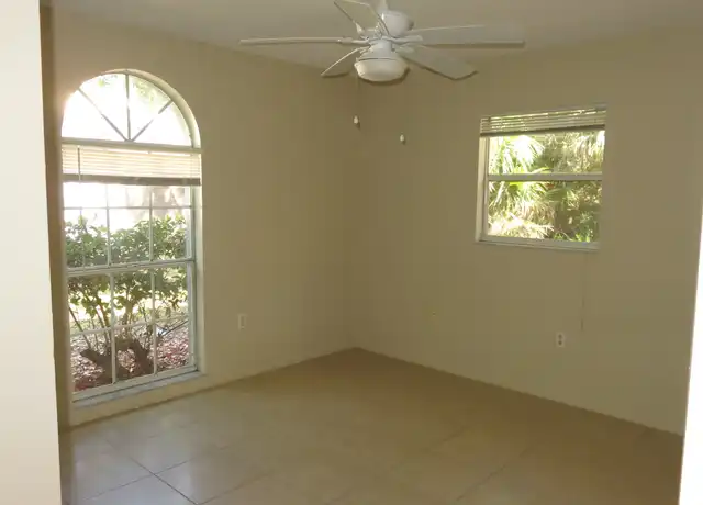 Property at 1527 Count Nicholas Ct, Sarasota, FL, 34232, 3 beds, 2 baths, [object Object]