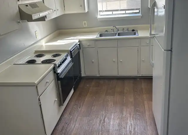 Property at 106 Village Ln, Madison, AL, 35758, 2 beds, 2 baths, [object Object]