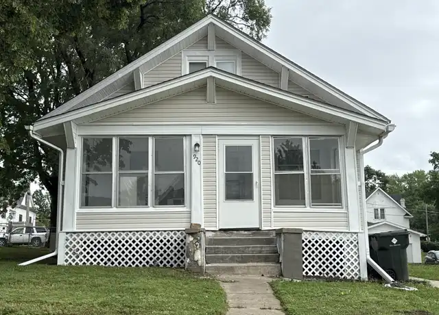 Property at 920 S Alice St, Sioux City, IA, 51106, 3 beds, 2 baths, [object Object]