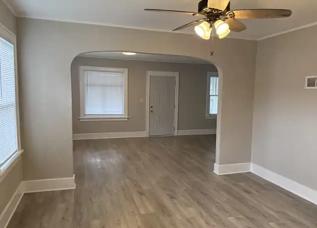Property at 920 S Alice St, Sioux City, IA, 51106, 3 beds, 2 baths, [object Object]